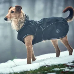 Hot Uppsala Hundefrakke 2i1 str. 35 sort Hundetøj Til Hvalpe - Varme Dækkener Og Sko Til Trygge Gåture|Hundetøj Til Alle Hunde Med Varme Dækkener Og Sko